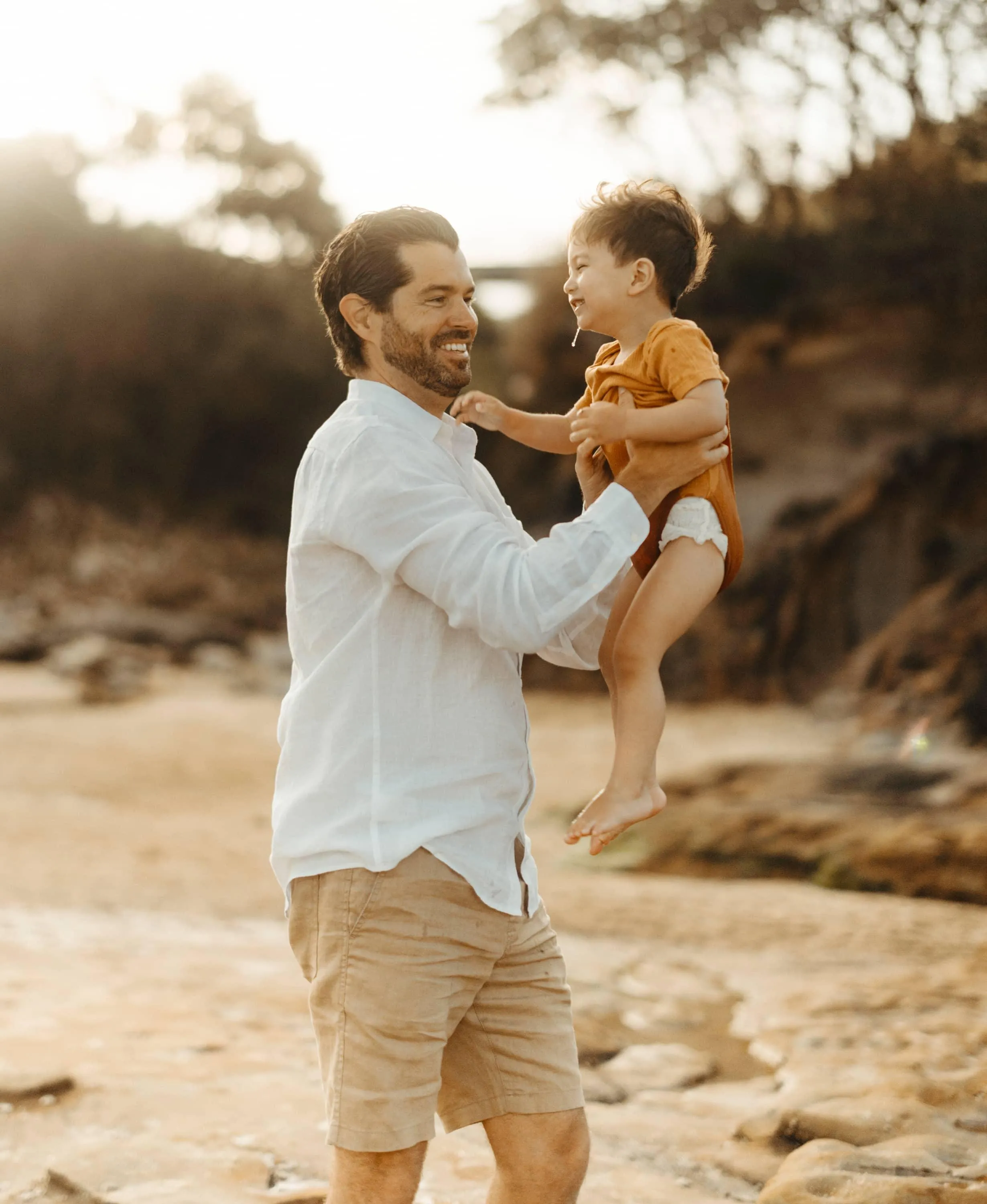 Country Road Men's Linen Shorts