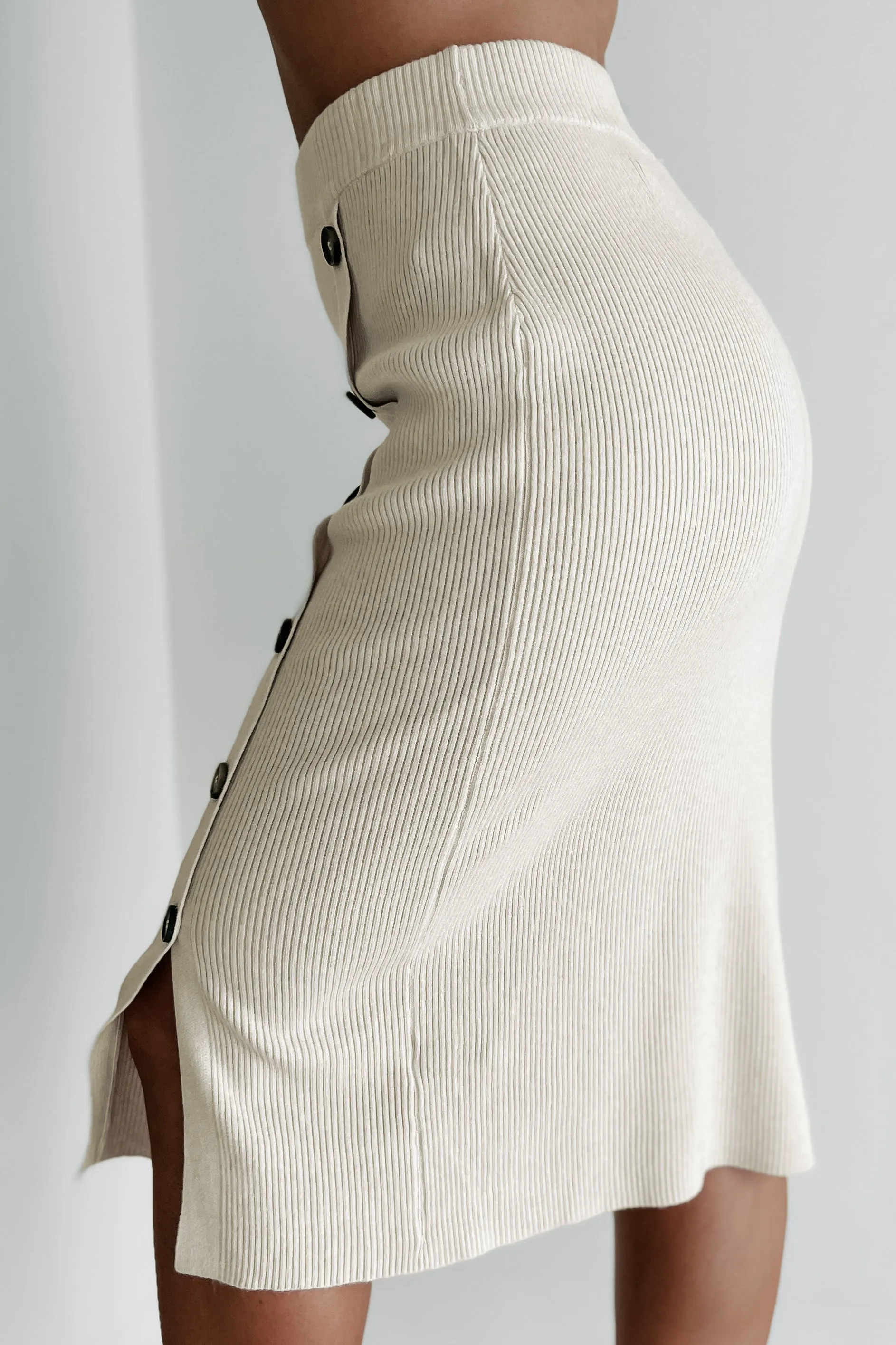 Eyes Set On You Midi Skirt (Cream)