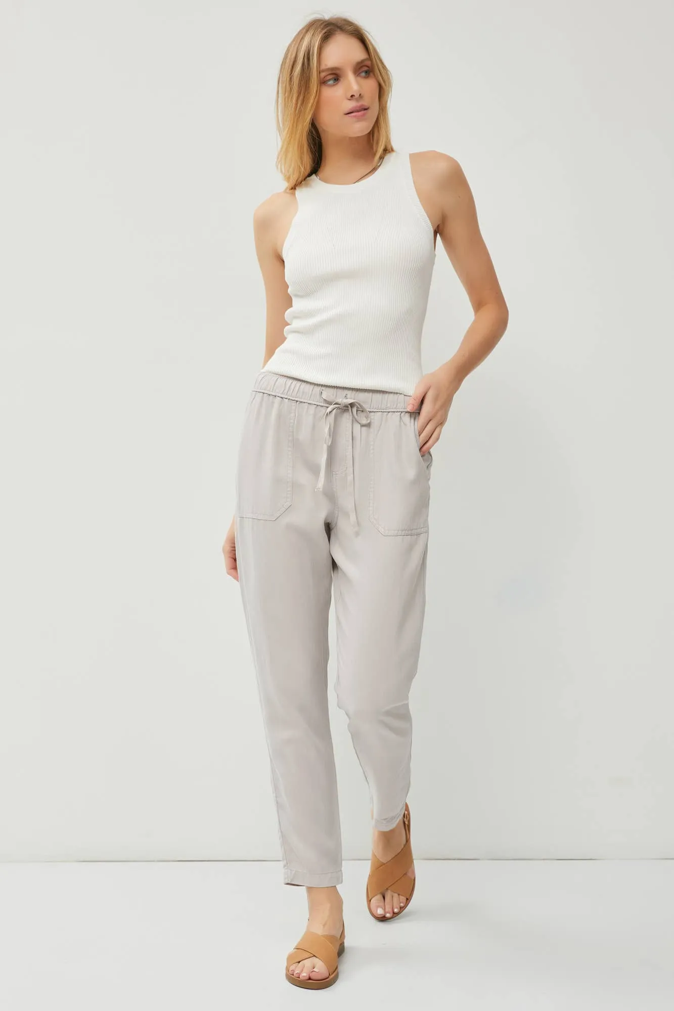 TENCEL TAPERED PANTS | LIGHT GREY